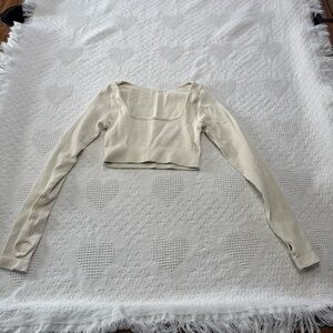 OQQ Cream Ribbed Cropped Long Sleeve (M)